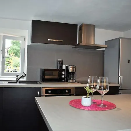Lägenhet La Petite Maison De Vinylous *