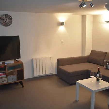 Lägenhet La Petite Maison De Vinylous